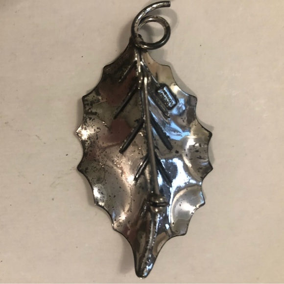 Sterling Silver Vintage Satin Finish Leaf Brooch - Picture 3 of 4